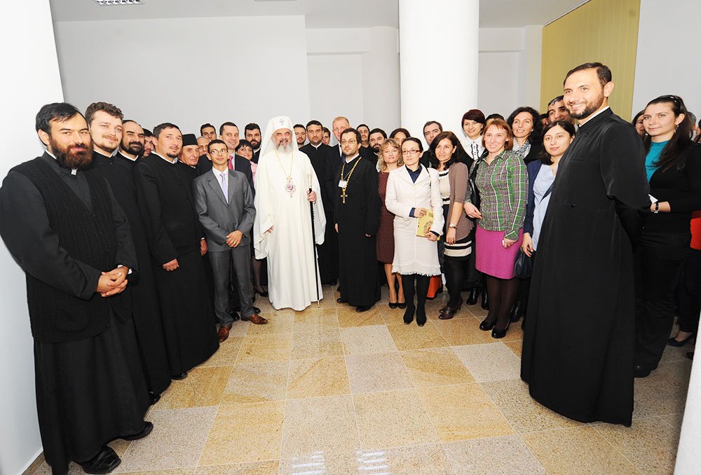 Federaţia Filantropia - 5 ani de cooperare şi ajutorare 85722