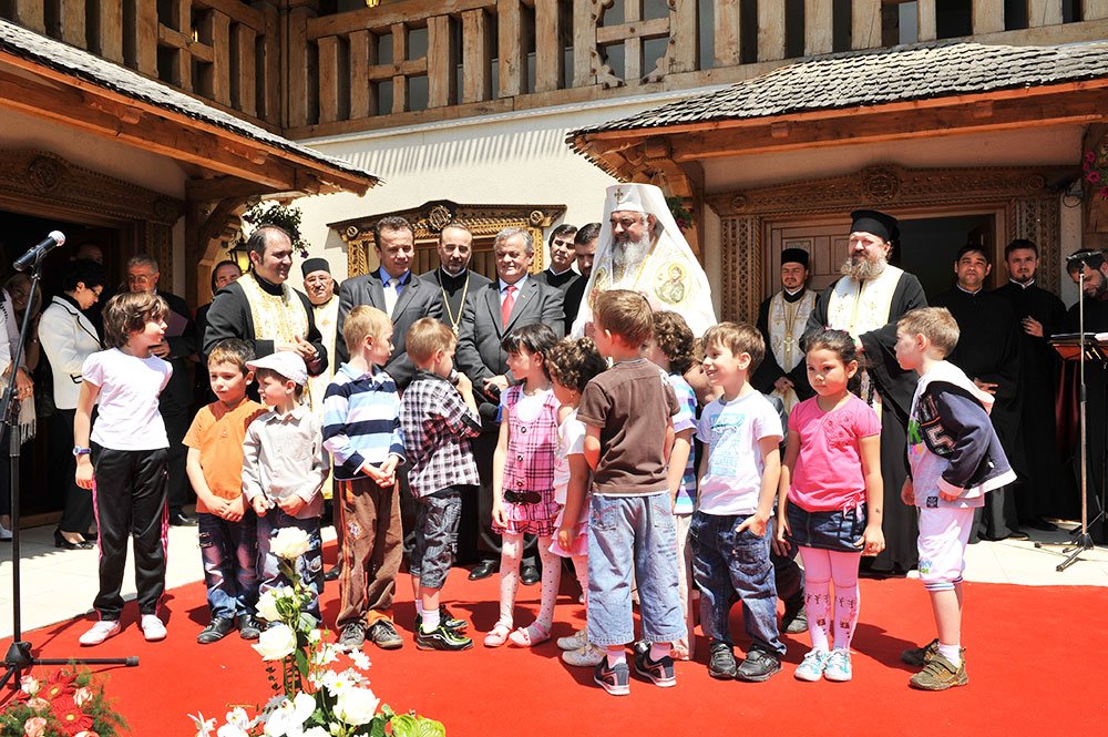 Bucuria copiilor de a fi creştini 85696