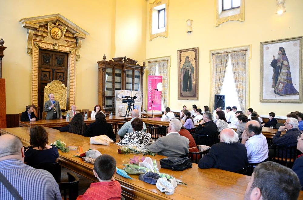 Editura Doxologia a lansat cartea „Copilăria Sfintei Teodora de la Sihla“ 85679