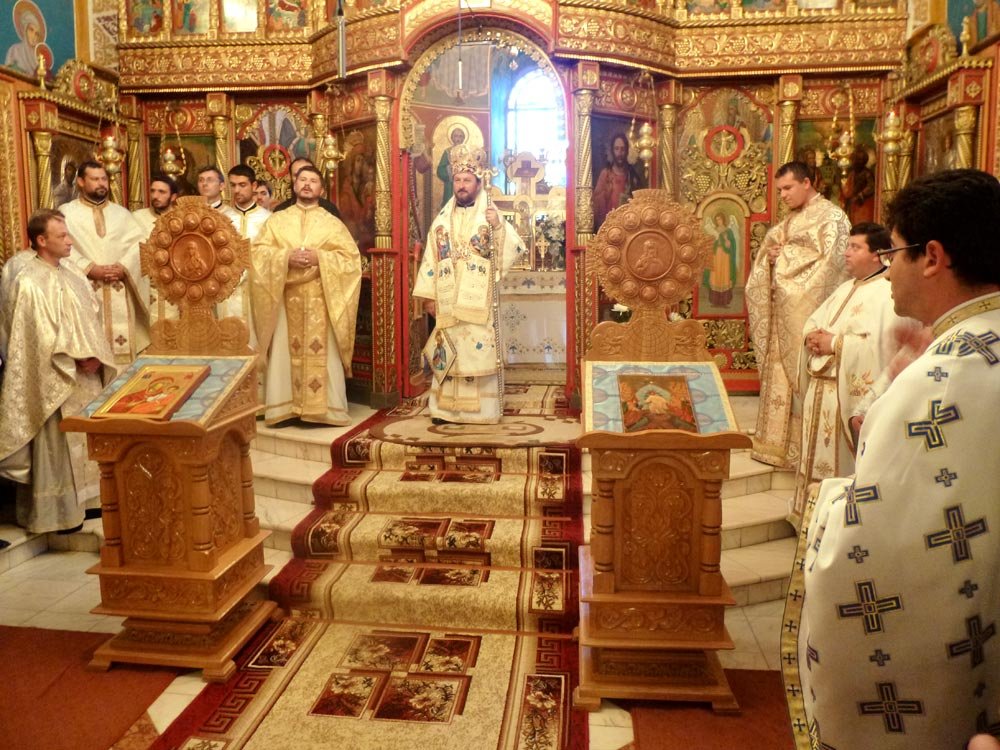 Întâlnire de 10 ani la Seminarul din Huşi 85620