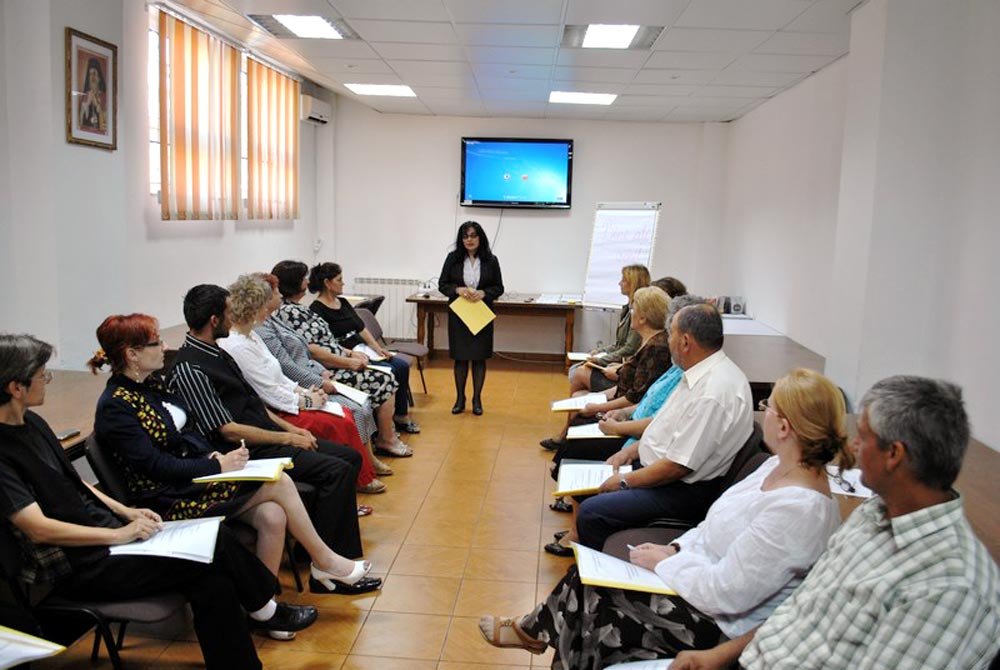 Seminar de formare pentru coordonatorii sociali din Episcopia Sloboziei şi Călăraşilor 85550