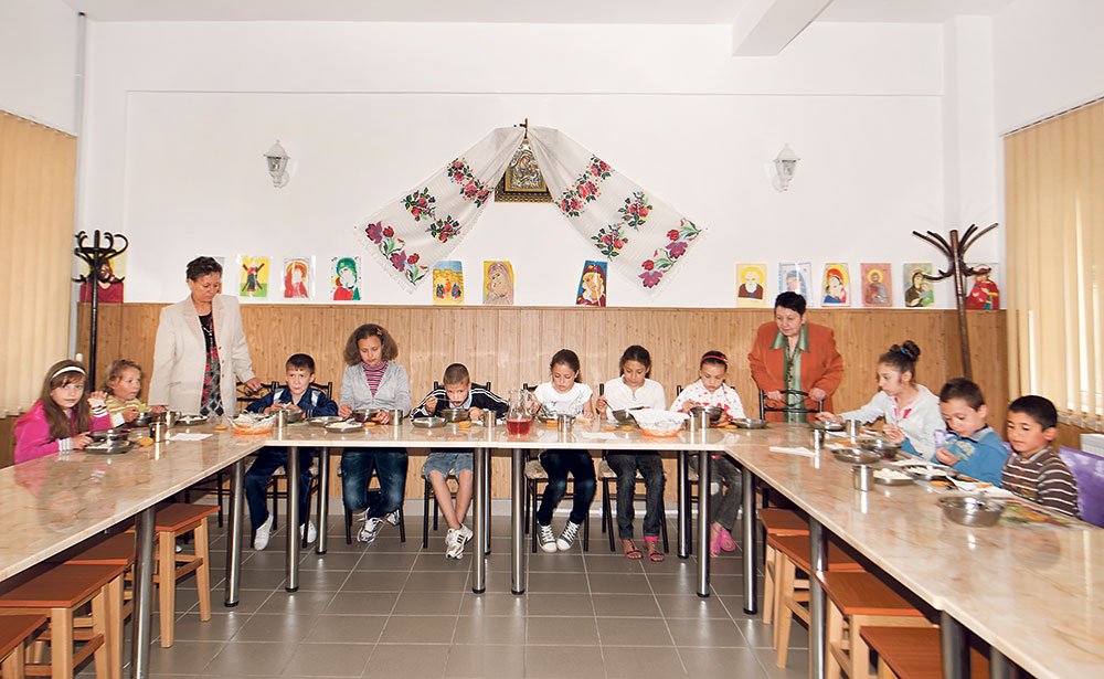 Elevi la şcoala Sfântului Antonie 85525