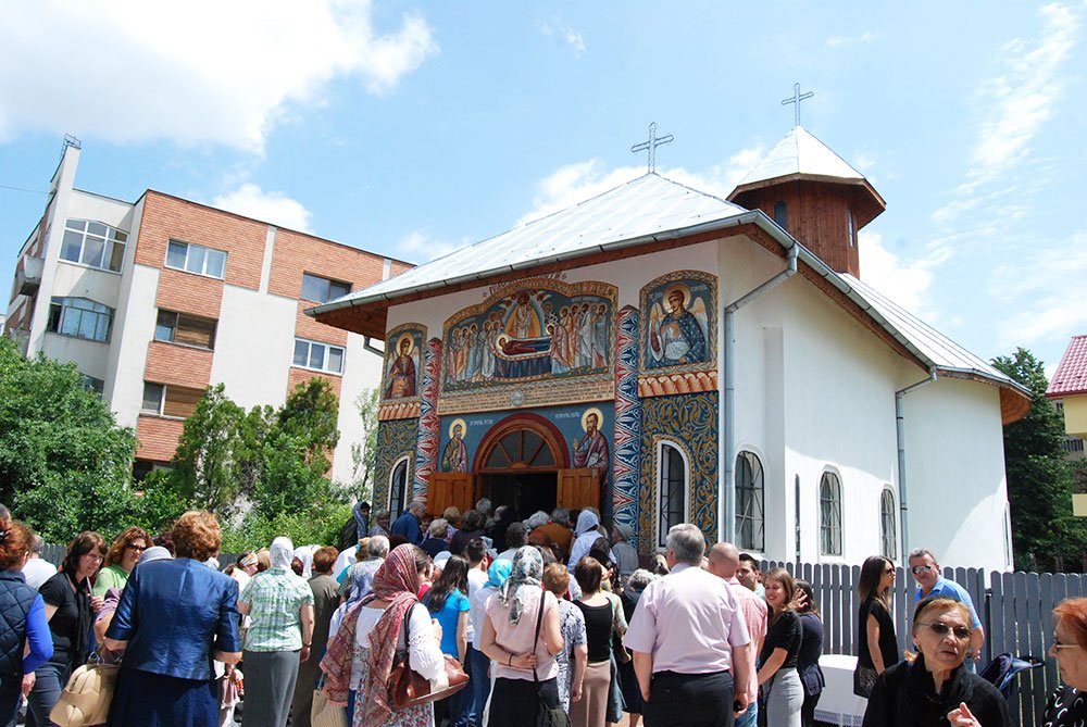 Liturghii arhiereşti la Craiova şi Râmnic 85514