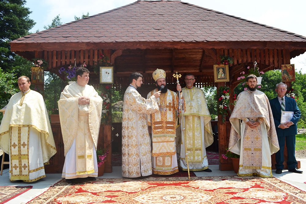 Slujire chiriarhală în Duminica a VI-a după Paşti 85517