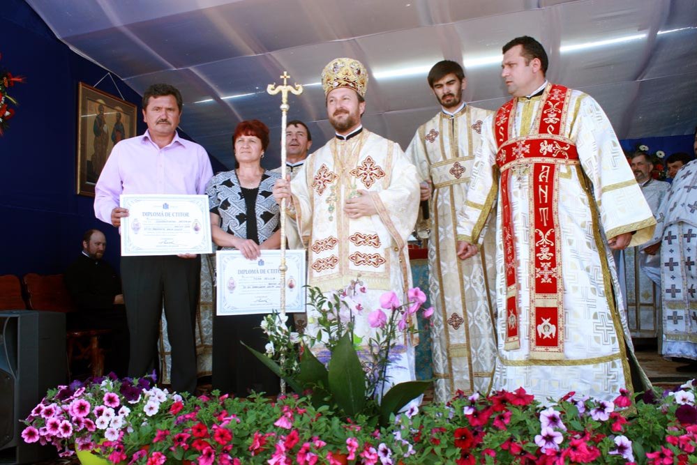O nouă poartă către cer în Episcopia Huşilor 85475