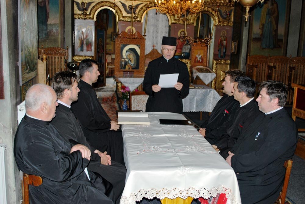 Cerc pastoral în Parohia Voineasa 85442