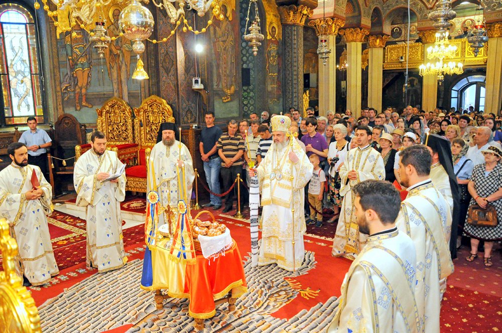 Iubirea jertfelnică a eroilor trebuie cinstită cu recunoştinţă 85424