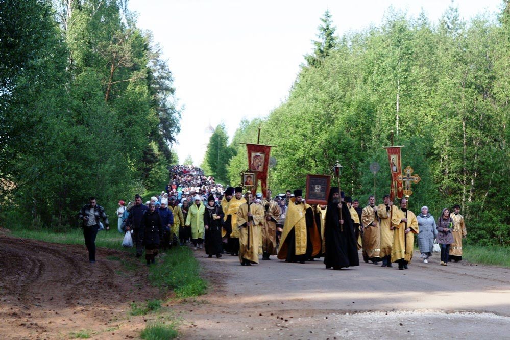 Procesiunea de 150 km, o tradiţie de secole în Rusia 85429