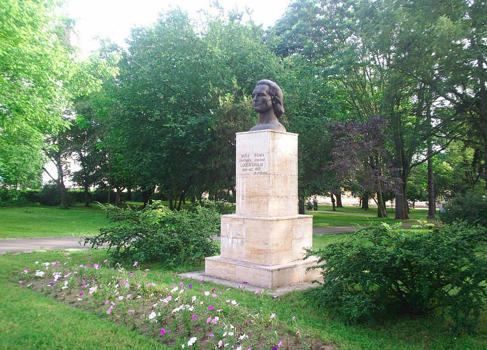 Mihai Eminescu şi prietenii din Biserică 85403