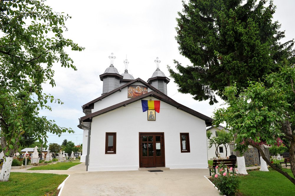 Grijă pentru Casa Domnului la Lipăneşti 85359