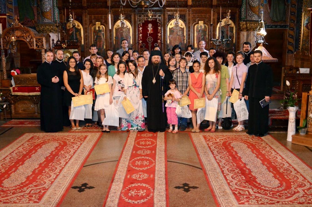 Daruri pentru elevii premianţi, la Deva 85347