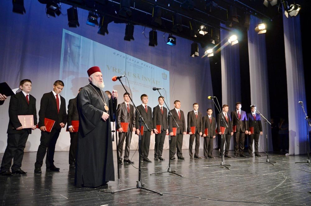 Spectacol caritabil la Tulcea 85279