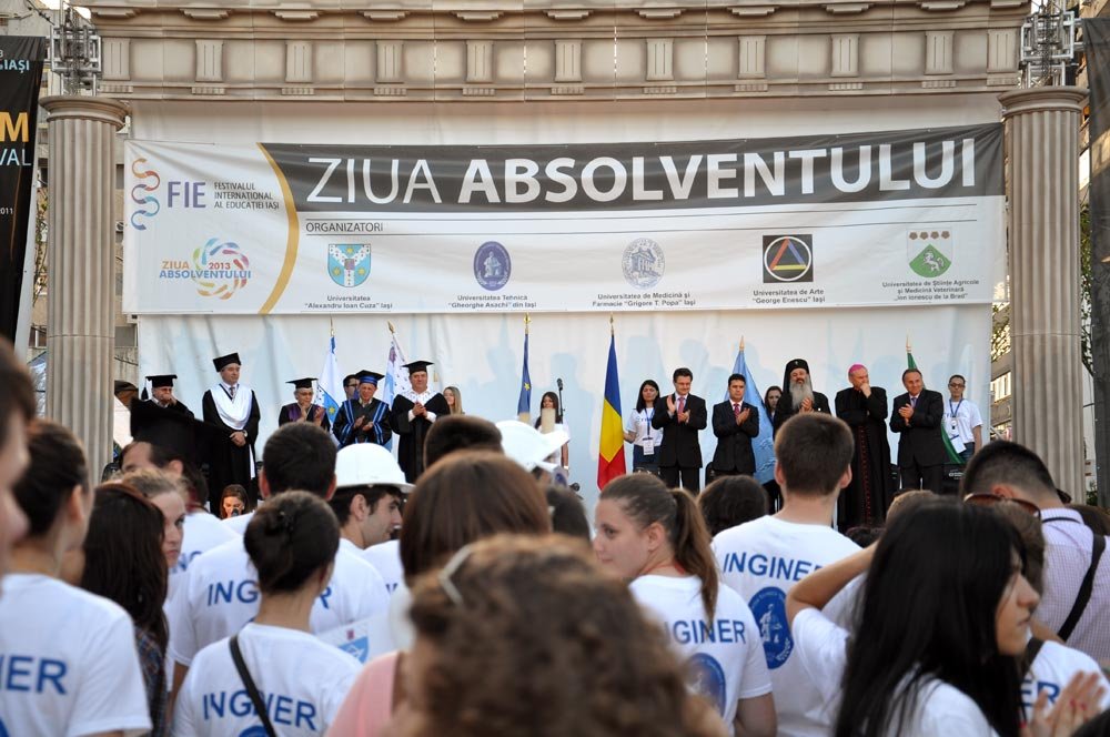 „Să fiţi buni profesionişti, dar şi buni creştini“ 85273