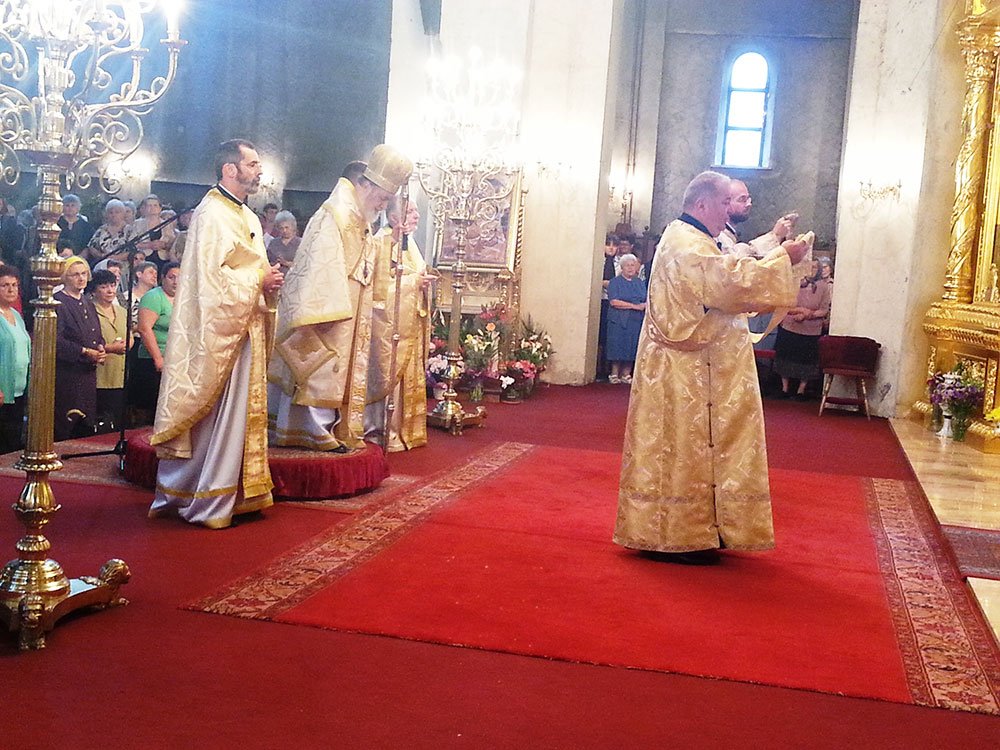 Praznicul Rusaliilor în Mitropolia Banatului 85244