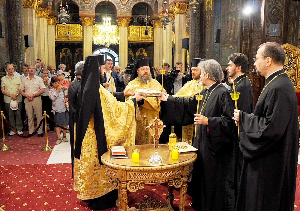 Parastas pentru victimele accidentului din Muntenegru 85178