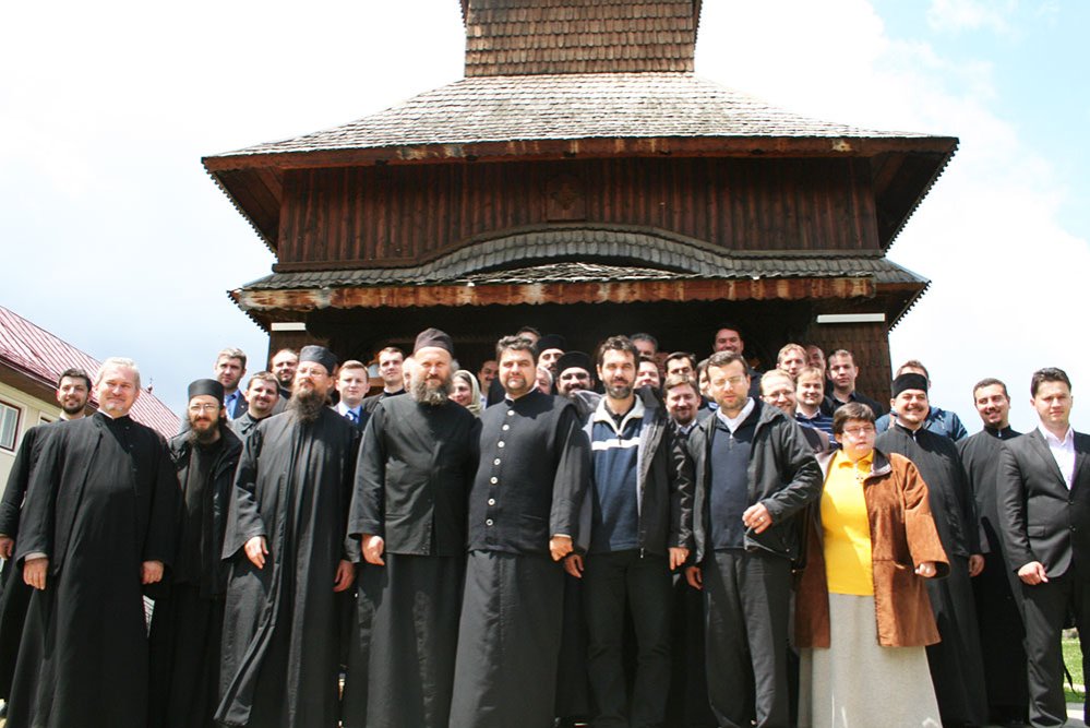 „Mărturie şi slujire misionară în societatea contemporană“ 84950