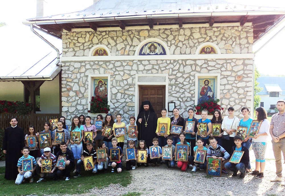 Tabără de creaţie la Mănăstirea Izbuc 84933