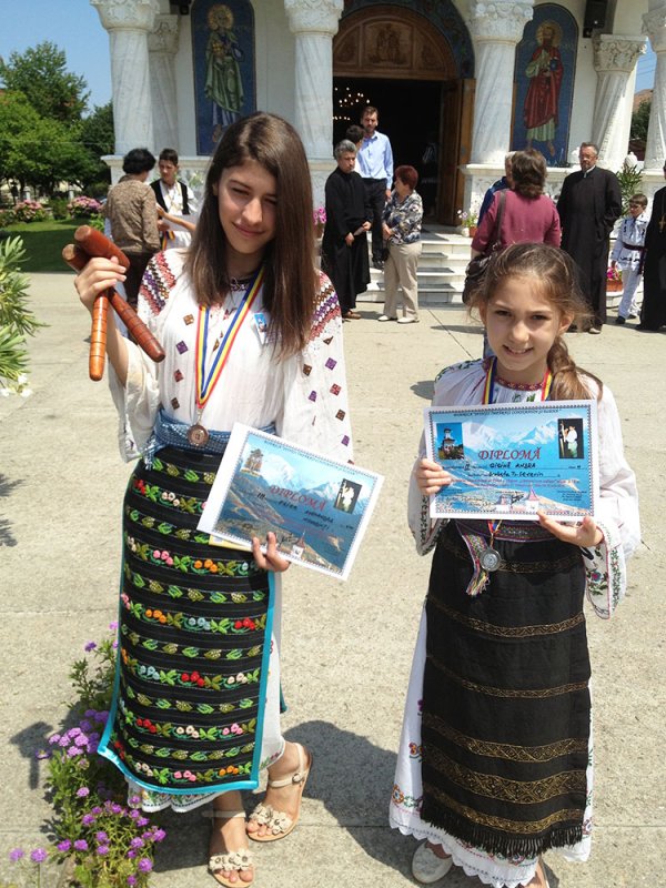 Olteni premiaţi la Victoria, în judeţul Braşov 84860