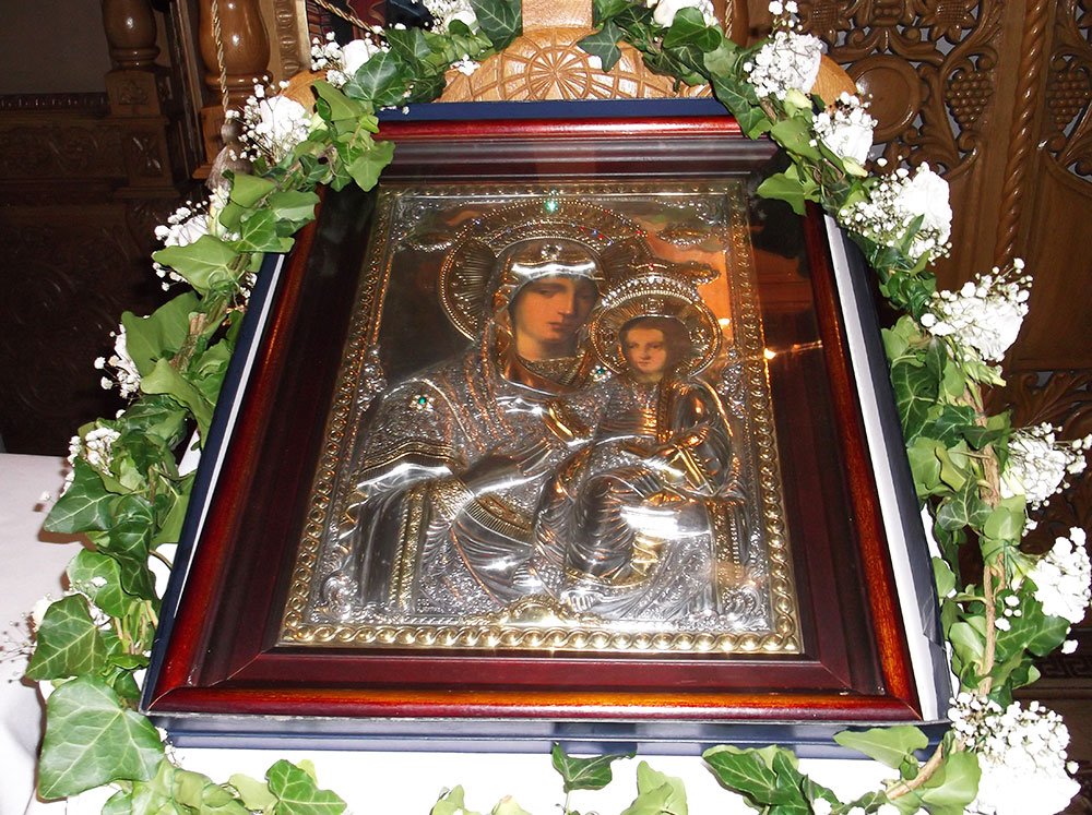 Cinstirea Sfintei Icoane „Prodromiţa“, la parohia „Naşterea Maicii Domnului“ din Breazu 84846