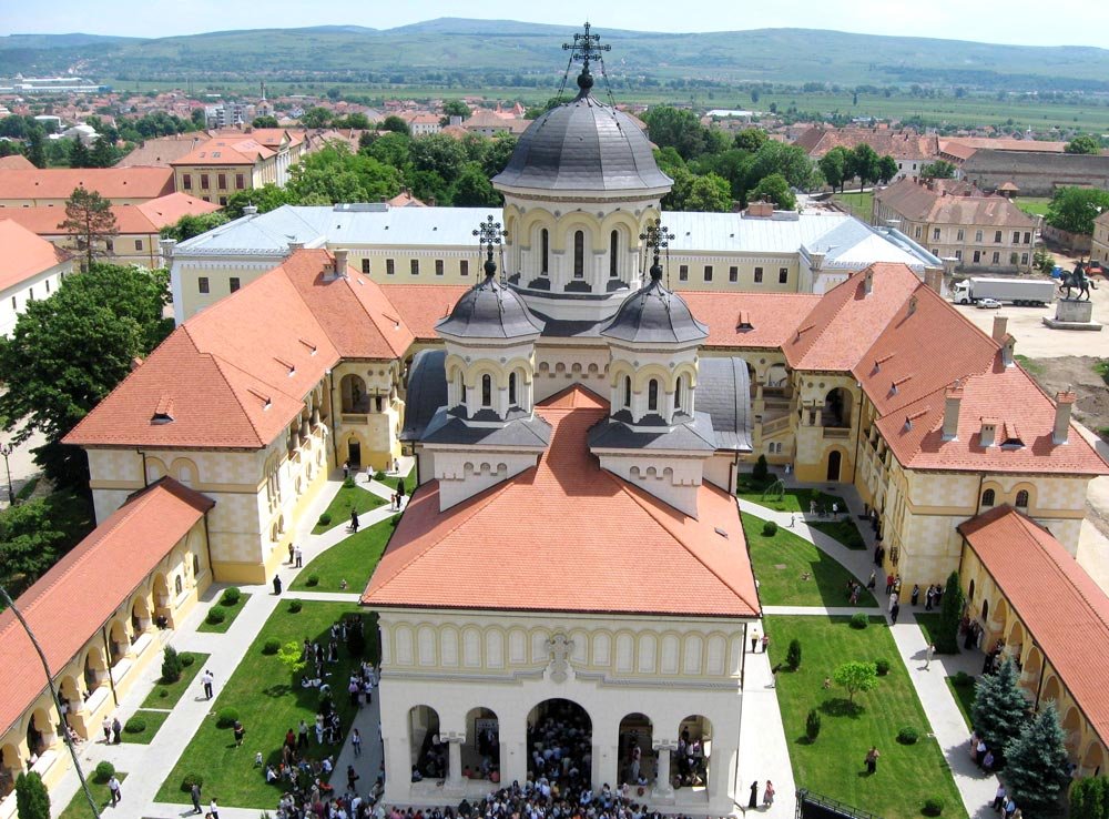 Donaţie pentru persoanele cu dizabilităţi din Alba şi Mureş 84837