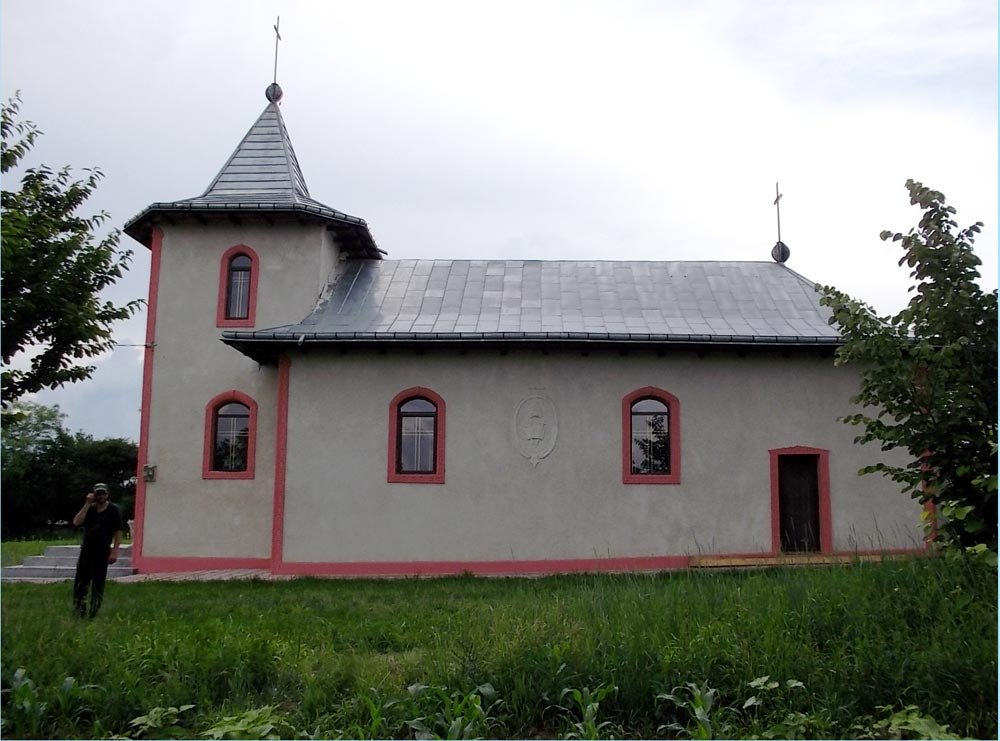 Sărbătoare în comunitatea credincioşilor din Cucova 84807