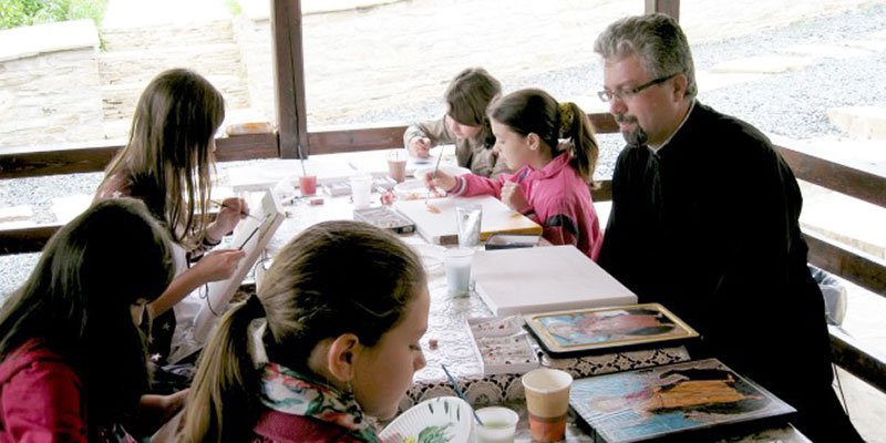 Tabăra de creaţie „Micii iconari“, în parohia Adâncata 2 84700