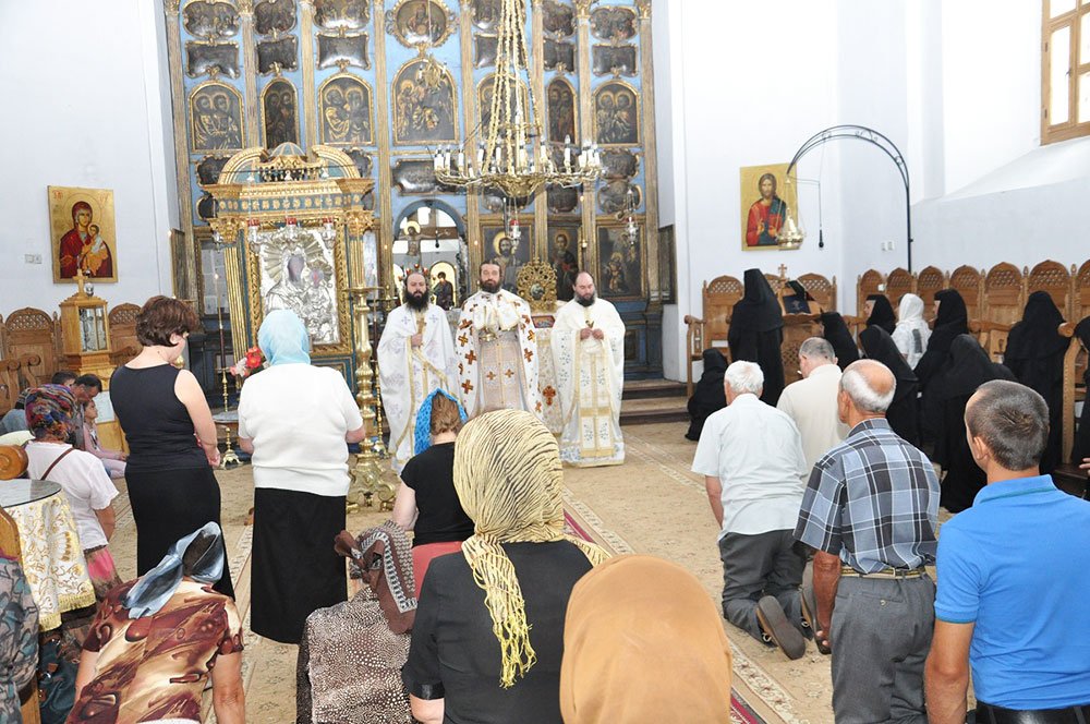 „De relaţia cu Dumnezeu depinde mântuirea noastră” 84696