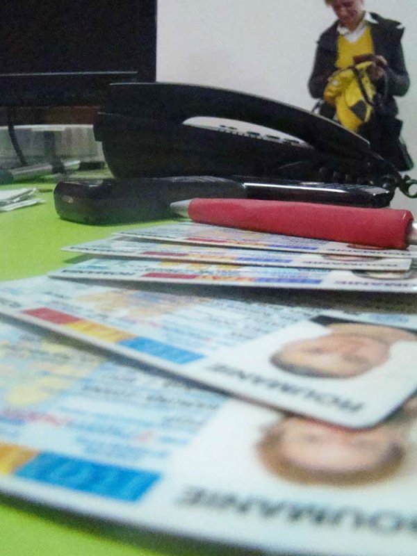 Cât s-au majorat taxele de timbru 84624