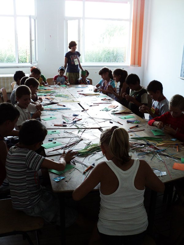 „Tabăra din pridvorul satului” în parohia Stânca-Roznovanu 84635