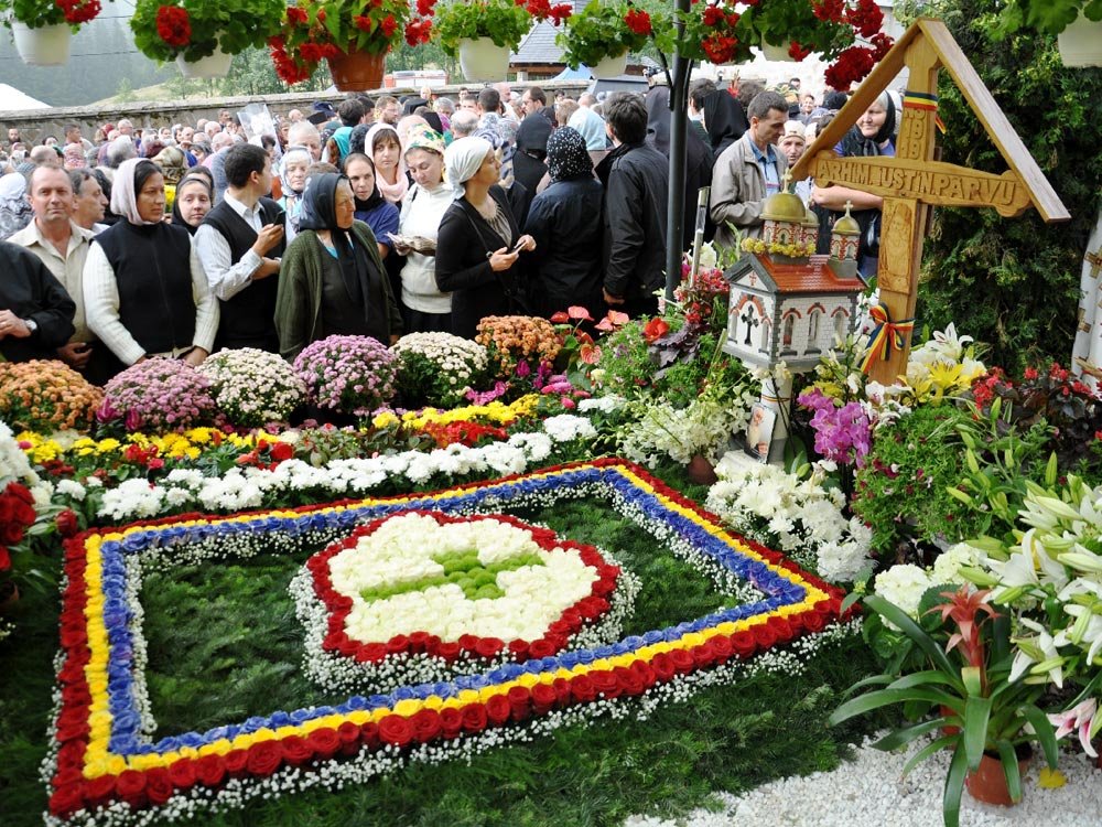 O inimă cât o ţară: părintele Justin Pârvu 84574