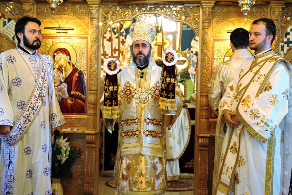 Liturghie arhierească în Parohia „Pogorârea Sfântului Duh“ din Focşani 84562
