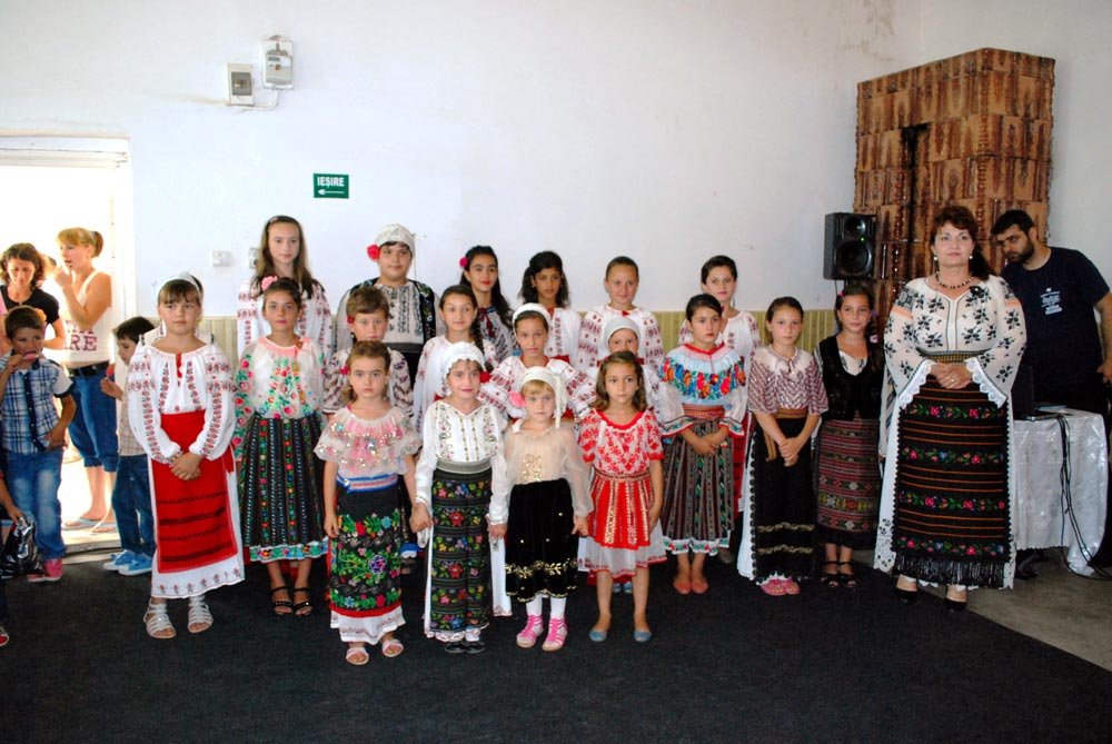 Dialog între generaţii la Lupşa de Jos 84486