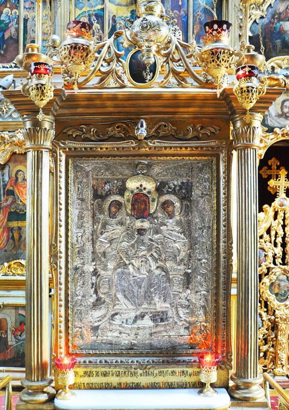 Luna august - bucuria Maicii Domnului 84456