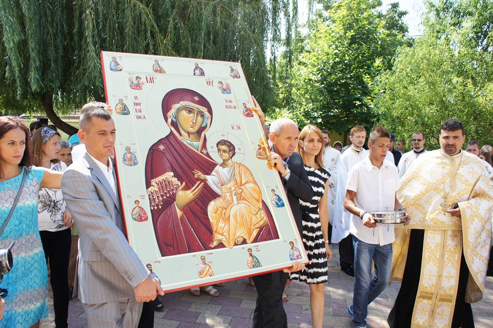 Procesiune cu icoana Maicii Domnului „Portăriţa“ la Ţăndărei, Ialomiţa 84444