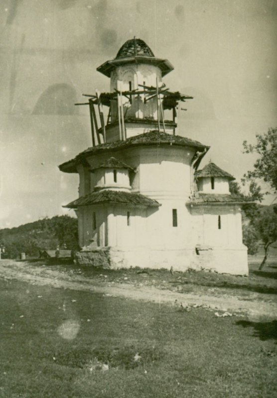 Din trecutul Schitului Inăteşti din Râmnicu Vâlcea 84423
