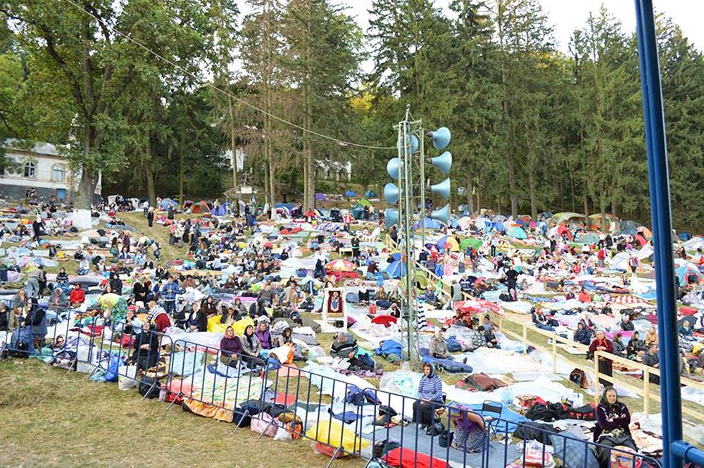 Mii de pelerini la hramul Mănăstirii Nicula 84264