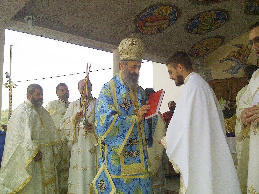 Pelerinii au cinstit-o pe Maica Domnului 84249