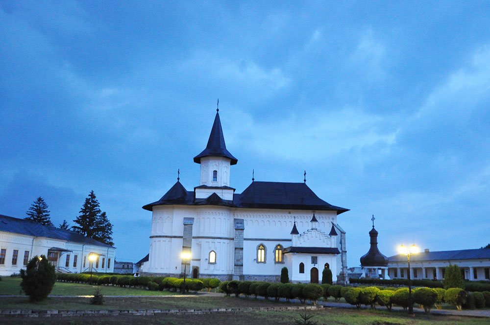 Gala Serviciilor Social-Filantropice, în Eparhia Romanului şi Bacăului 84239