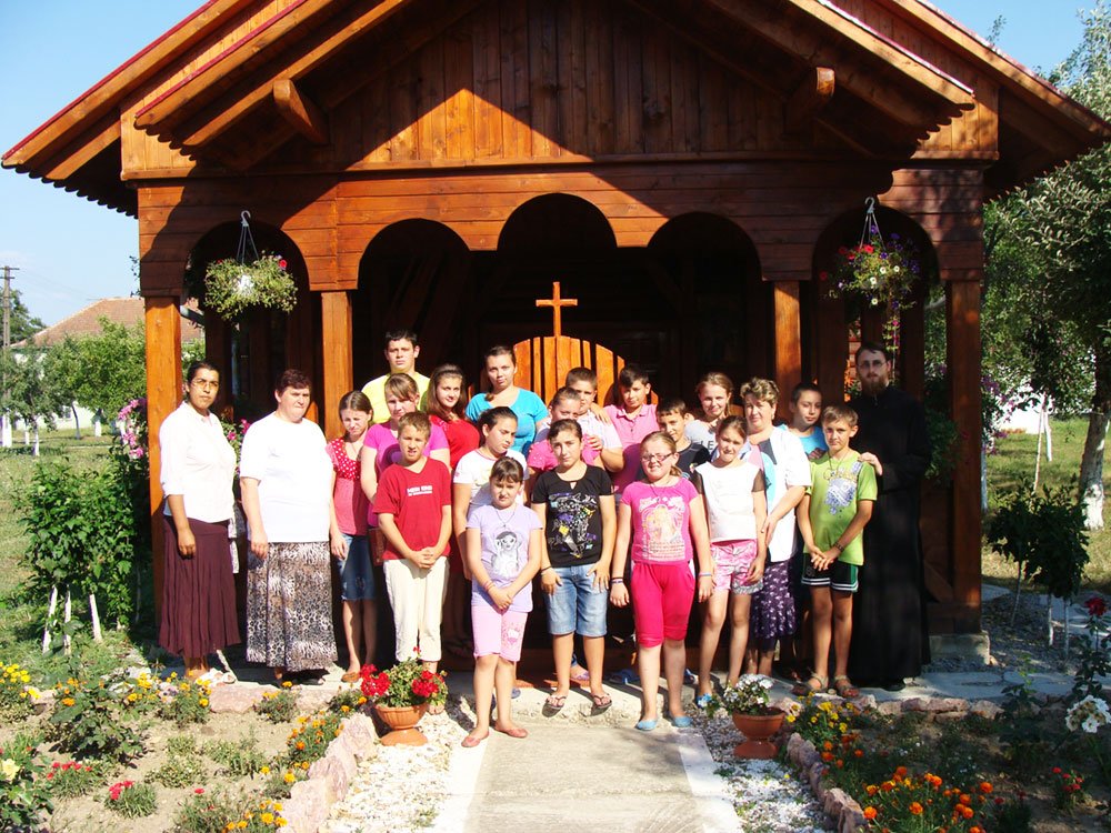Tabără creştină la Schitul „Veşmântul Maicii Domnului“ - Tămand, Arad 84236
