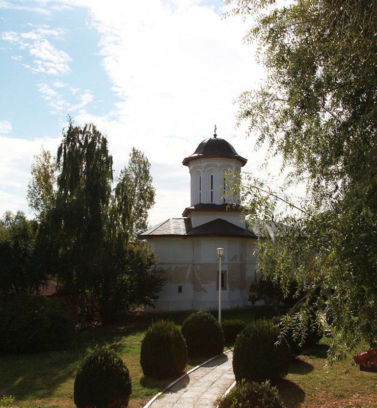 Hramul Sfinţilor Brâncoveni în Mitropolia Olteniei 84217