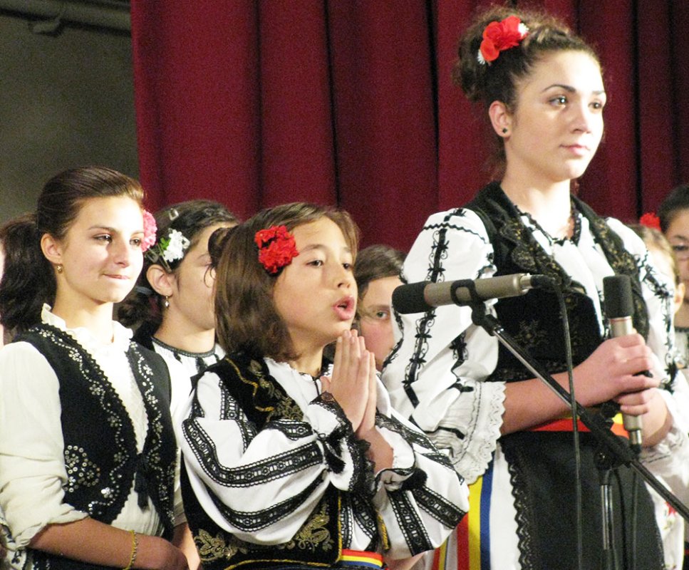 Festival naţional de dansuri şi tradiţii la Cugir 84197