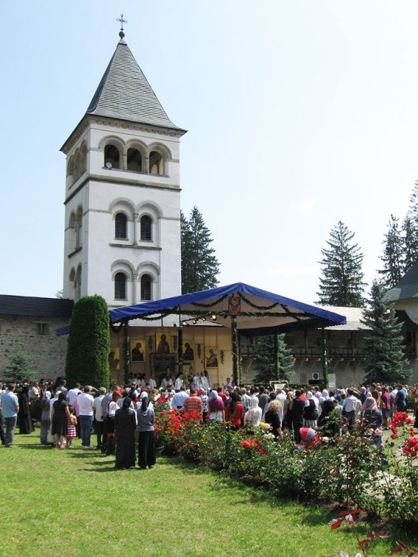 Pelerini români din Germania la mănăstirile din ţară 84191