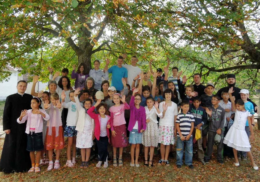 Copii fericiţi în „Ţara minunată“ 84098