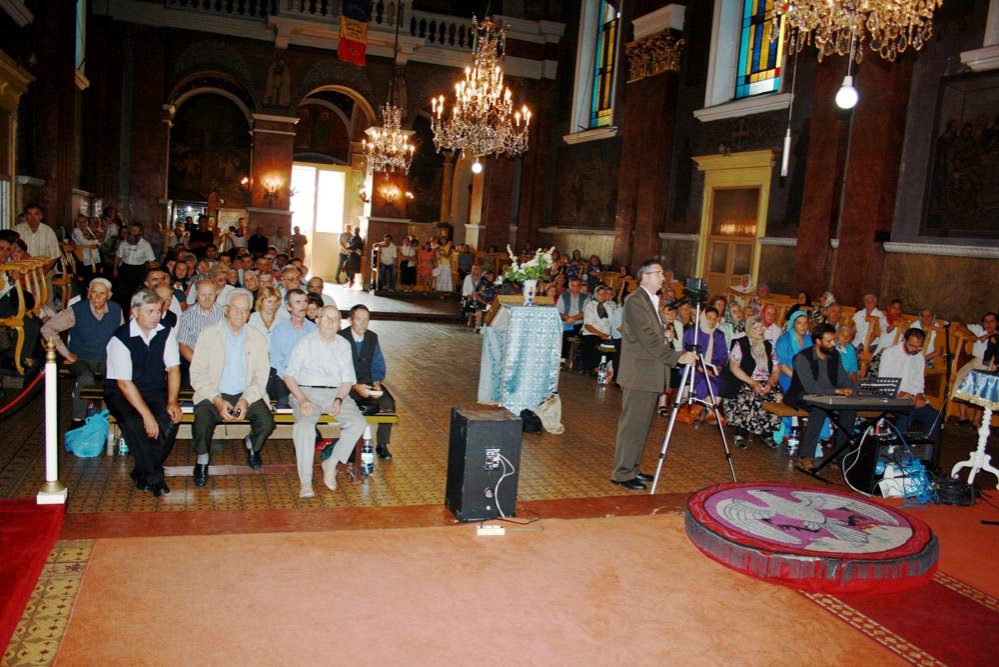 Întrunire anuală a Asociaţiei „Oastea Domnului“ la Arad 84101