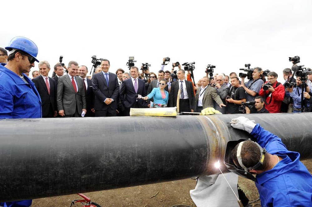 Taxe consulare mai mici pentru cetăţenii Republicii Moldova 84075