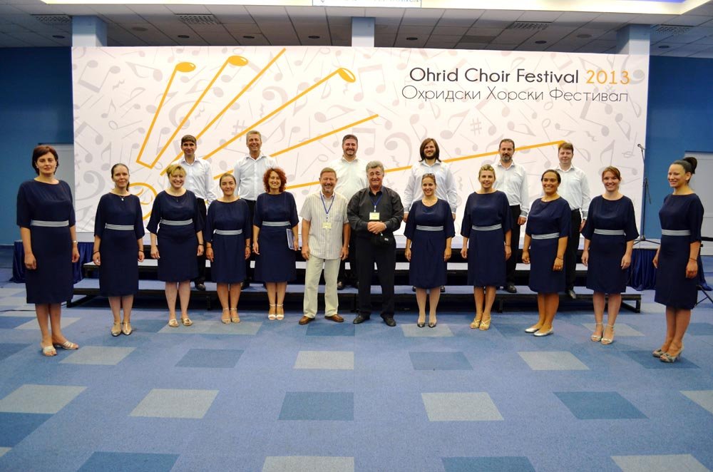 Lauri pentru Corala „Melos“ a Arhiepiscopiei Timişoarei 84044