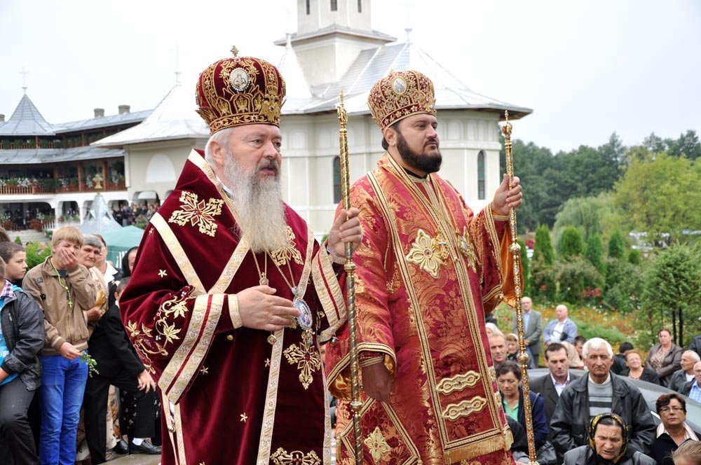 Hram la mănăstiri transilvane 84023