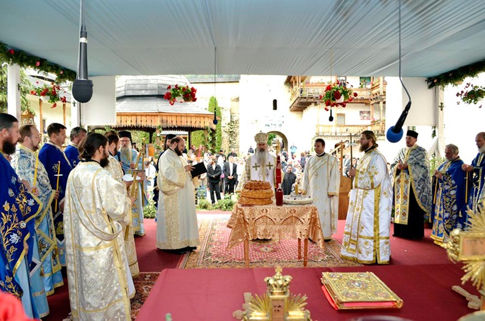 „Sfinţii nu se despart niciodată de locurile în care au petrecut“ 83993