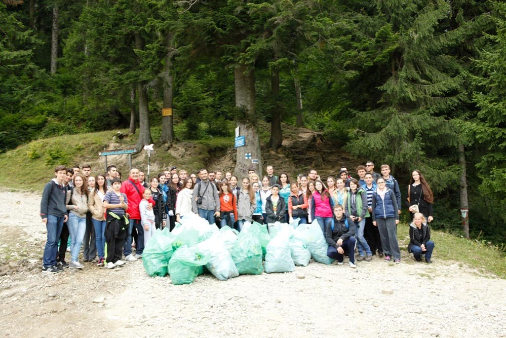 Acţiuni de ecologizare a muntelui la Buşteni 83941