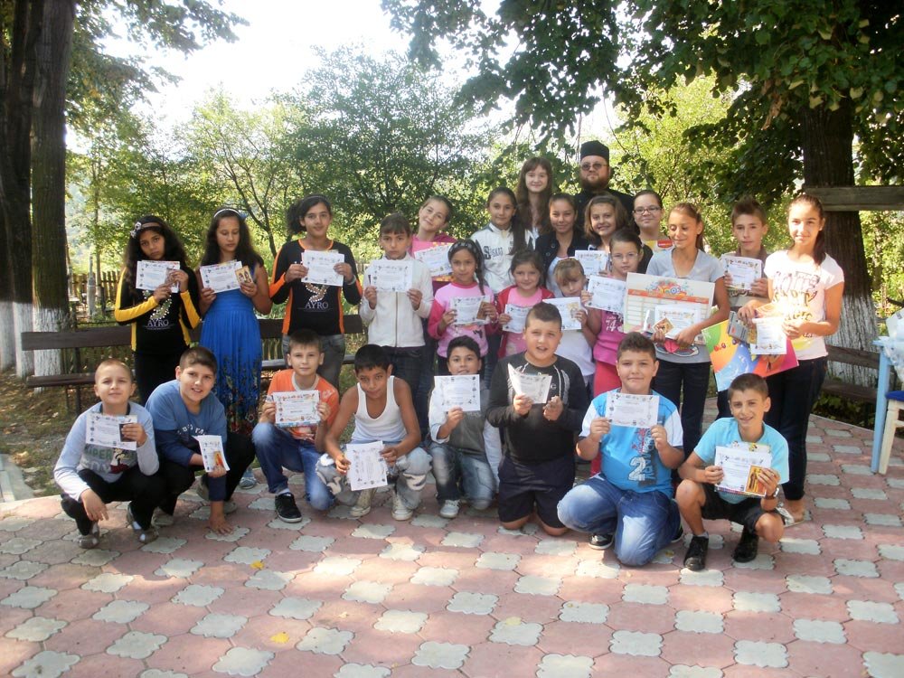 Cerc de pictură în parohia Păltinata, Protoieria Oneşti 83957